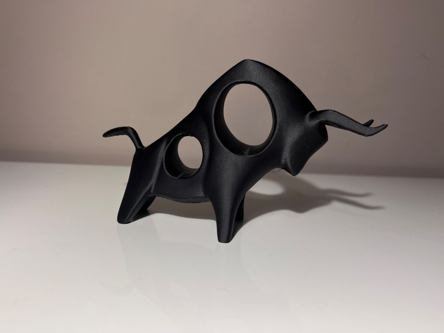 Modern Boğa (Taurus) Heykeli