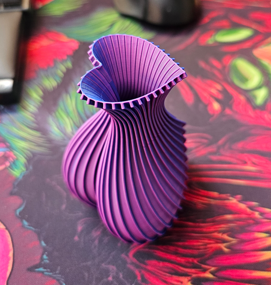 Kalp Spiral Vazo - 3D baskı teknolojisiyle üretilmiş dekoratif vazo
